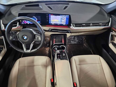 Used 2025 BMW X1 xDrive28i w/ Technology Package image 10