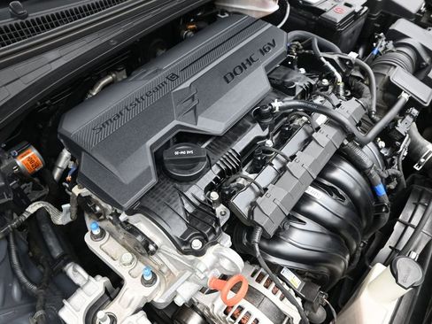 Certified 2021 Hyundai Elantra Limited image 19