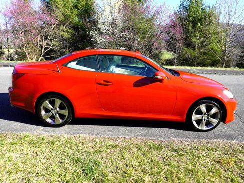 Used 2010 Lexus IS 350C image 16
