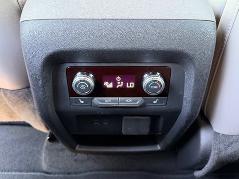 Used 2024 GMC Acadia Elevation w/ Luxury Package FWD image 16