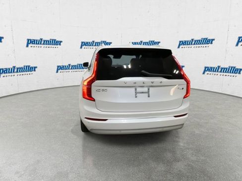 Used 2022 Volvo XC90 T5 Momentum AWD/4WD image 10