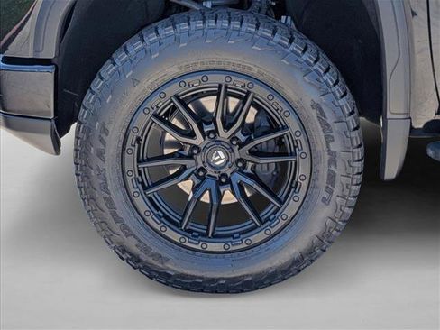 Used 2022 GMC Sierra 1500 AT4 w/ AT4 Premium Package AWD/4WD image 23