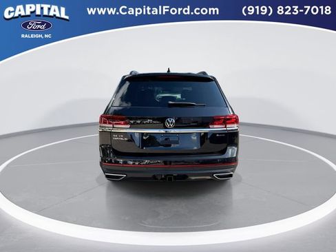 Used 2023 Volkswagen Atlas SE AWD/4WD image 7