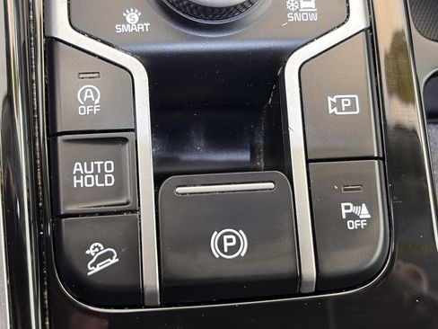 Used 2023 Kia Sorento SX AWD/4WD image 34