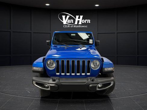 Used 2023 Jeep Wrangler Sahara w/ Safety Group image 11