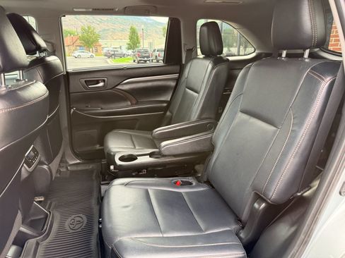 Used 2019 Toyota Highlander Limited AWD/4WD image 26