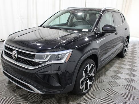 Used 2022 Volkswagen Taos SEL AWD/4WD image 36