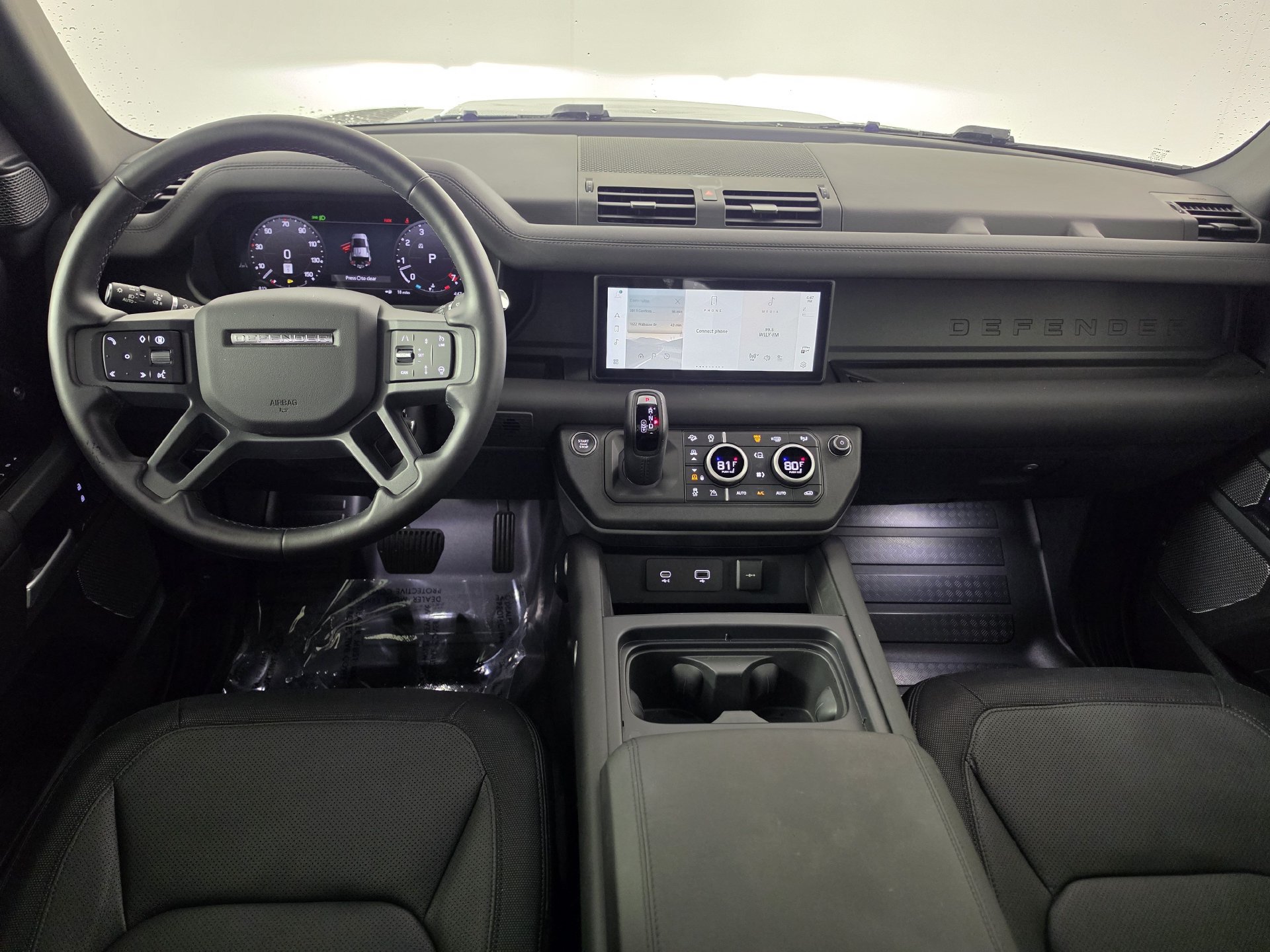 Used 2024 Land Rover Defender 110 X-Dynamic SE AWD/4WD image 22