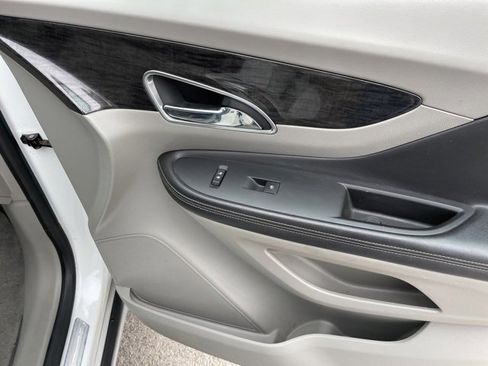 Used 2016 Buick Encore FWD image 44