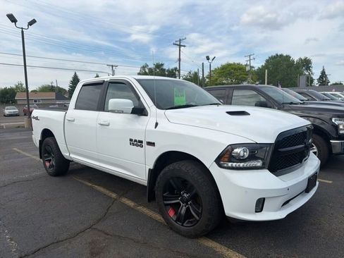 Used 2018 RAM 1500 Sport w/ Convenience Group AWD/4WD image 2