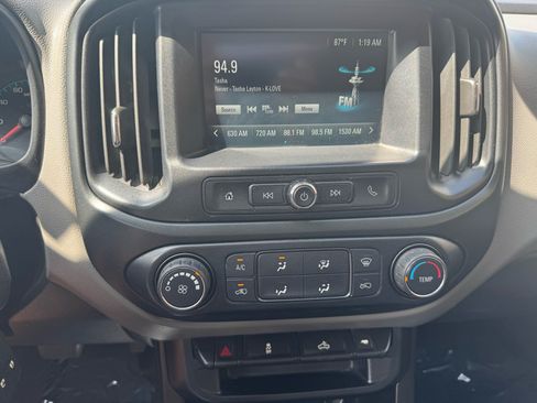 Used 2018 Chevrolet Colorado W/T w/ WT Convenience Package AWD/4WD image 7