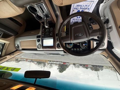 Used 2014 Ford F150 Lariat w/ Lariat Chrome Package image 9