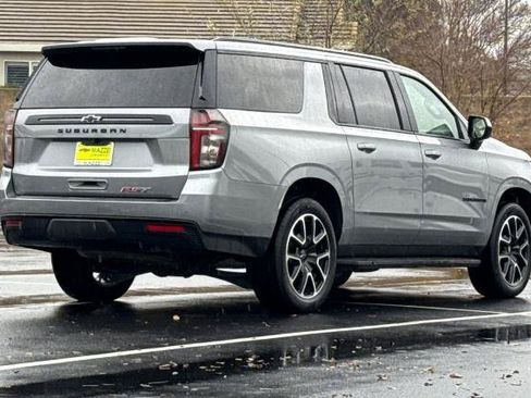 Used 2024 Chevrolet Suburban RST RWD image 11