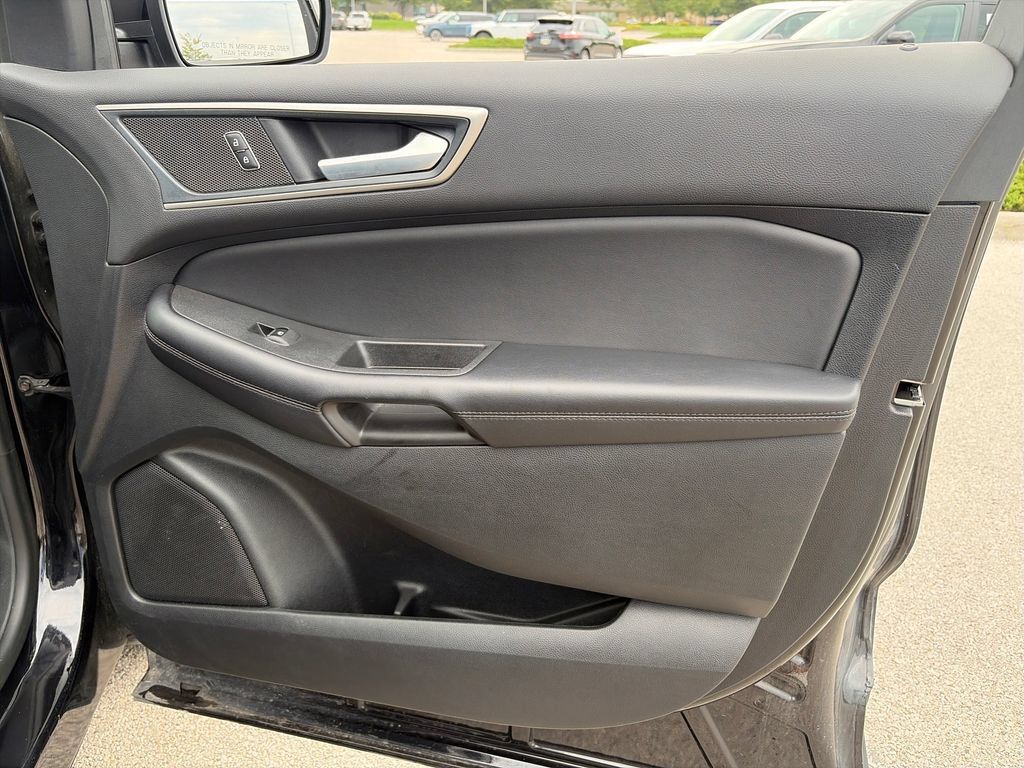 Used 2024 Ford Edge SEL w/ Convenience Package AWD/4WD image 9