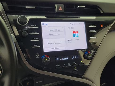 Used 2019 Toyota Camry XLE FWD image 28