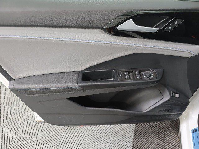 Used 2024 Volkswagen Taos SE AWD/4WD image 10