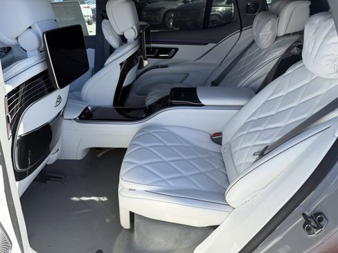 New 2025 Mercedes-Benz Maybach EQS 680 4MATIC image 28