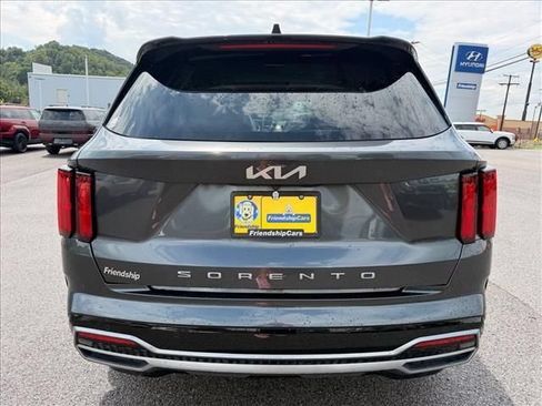 Used 2022 Kia Sorento SX FWD image 14