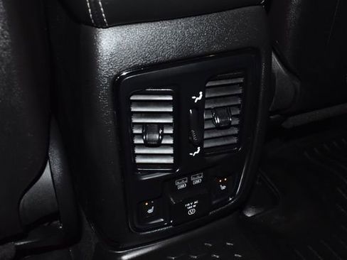 Used 2014 Jeep Grand Cherokee Overland w/ Advanced Technology Group image 22