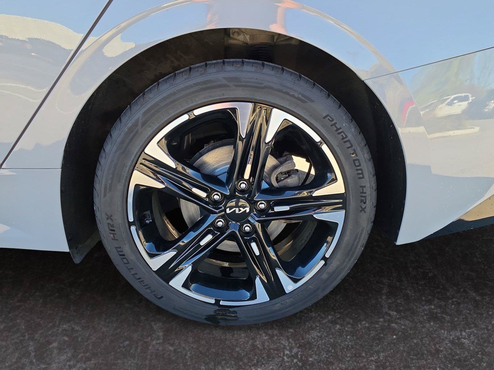 Used 2023 Kia K5 GT-Line AWD/4WD image 28