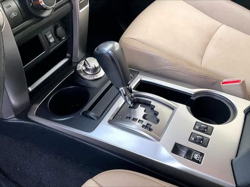 Used 2019 Toyota 4Runner SR5 Premium image 16