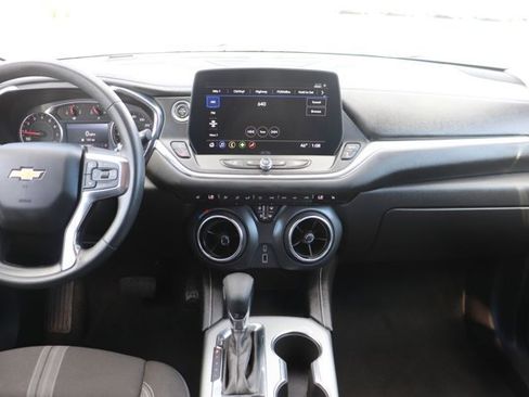 Used 2025 Chevrolet Blazer LT image 14