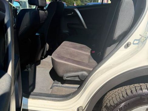 Used 2014 Toyota RAV4 XLE AWD/4WD image 31
