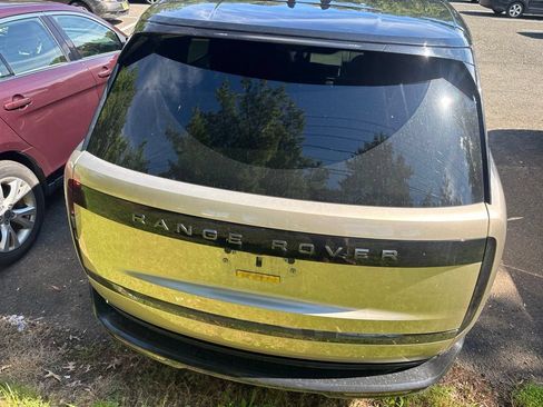 Used 2024 Land Rover Range Rover SE AWD/4WD image 6