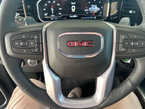 Used 2025 GMC Sierra 1500 Elevation image 16