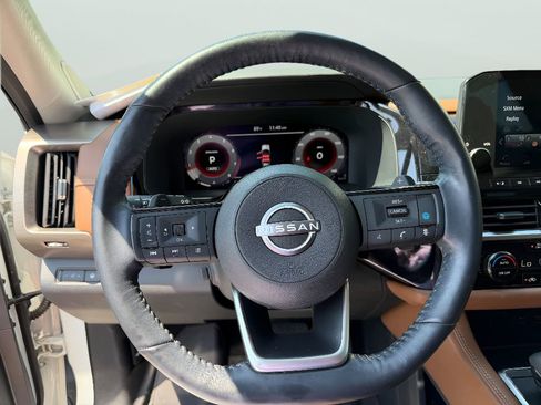 Used 2023 Nissan Pathfinder Platinum w/ Lighting Package (N93) AWD/4WD image 23