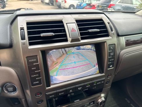 Used 2014 Lexus GX 460 w/ Premium Package AWD/4WD image 42