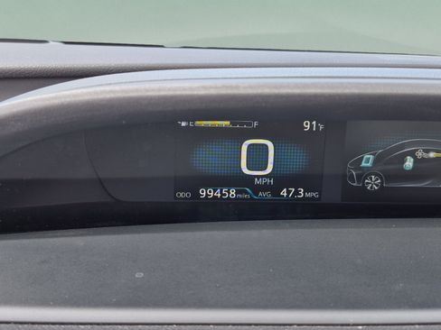 Used 2022 Toyota Prius Prime Limited FWD image 32