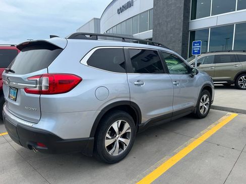 Used 2023 Subaru Ascent Premium w/ Convenience Package AWD/4WD image 9