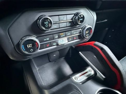 Used 2024 Ford Bronco Heritage Edition AWD/4WD image 27