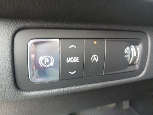 New 2026 Chevrolet Traverse LT w/ Sun and Wheel Package image 35