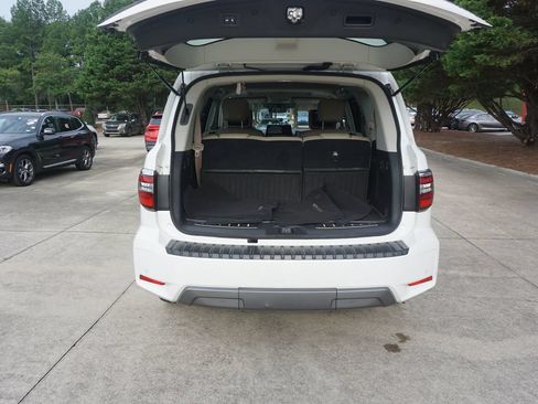 Used 2023 Nissan Armada Platinum w/ Captain's Chairs Package AWD/4WD image 19