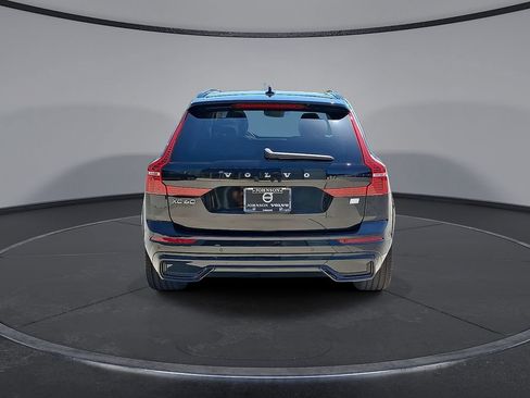 Used 2023 Volvo XC60 T8 Ultimate w/ Climate Package AWD/4WD image 29