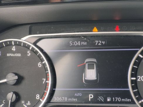 Used 2024 Nissan Pathfinder SV w/ Lighting Package (N92) AWD/4WD image 12