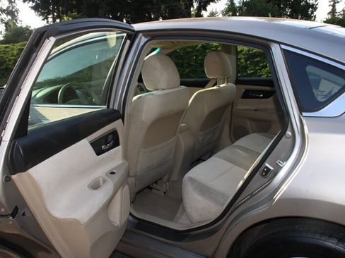 Used 2013 Nissan Altima 2.5 S FWD image 14