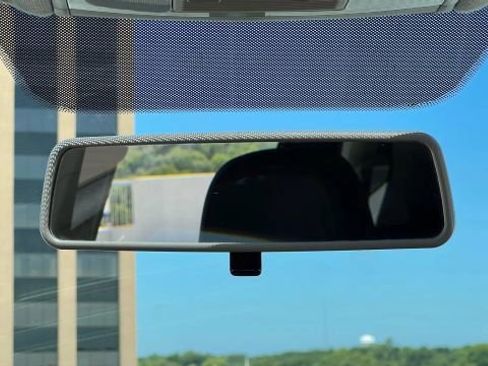 Used 2021 Volkswagen Tiguan S image 95