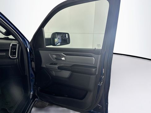 Used 2021 RAM 1500 Big Horn AWD/4WD image 30
