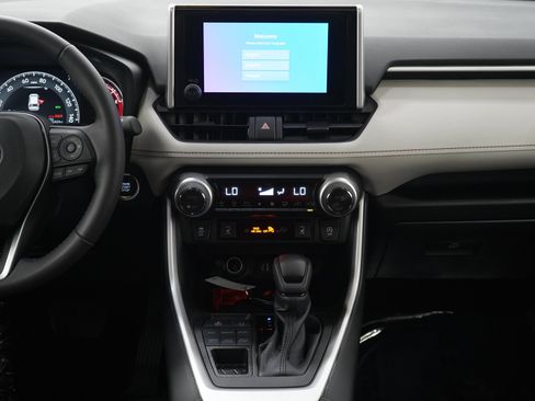 Used 2023 Toyota RAV4 XLE w/ Convenience Package AWD/4WD image 17