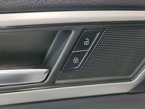 Used 2021 Volkswagen Atlas SE image 38