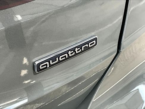 Used 2023 Audi Q3 2.0T Premium w/ Convenience Package AWD/4WD image 10