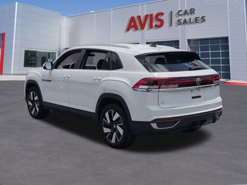 Used 2025 Volkswagen Atlas Cross Sport SE FWD image 9