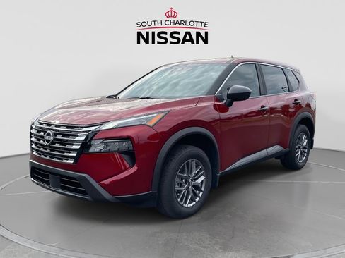 Used 2026 Nissan Rogue S FWD image 3