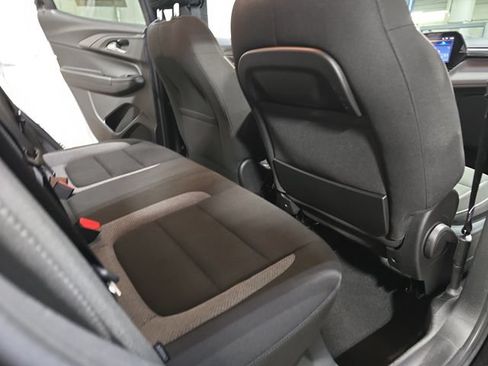 Used 2024 Chevrolet TrailBlazer LT w/ Convenience Package AWD/4WD image 13