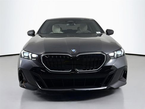 New 2026 BMW 530i w/ M Sport Package RWD image 2