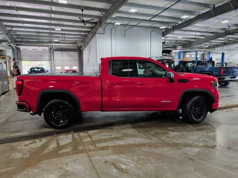 Used 2023 GMC Sierra 1500 Elevation image 2