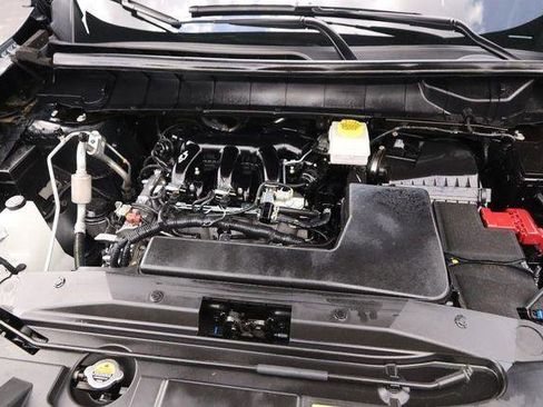 Used 2025 Nissan Pathfinder SL w/ SL Premium Package FWD image 30